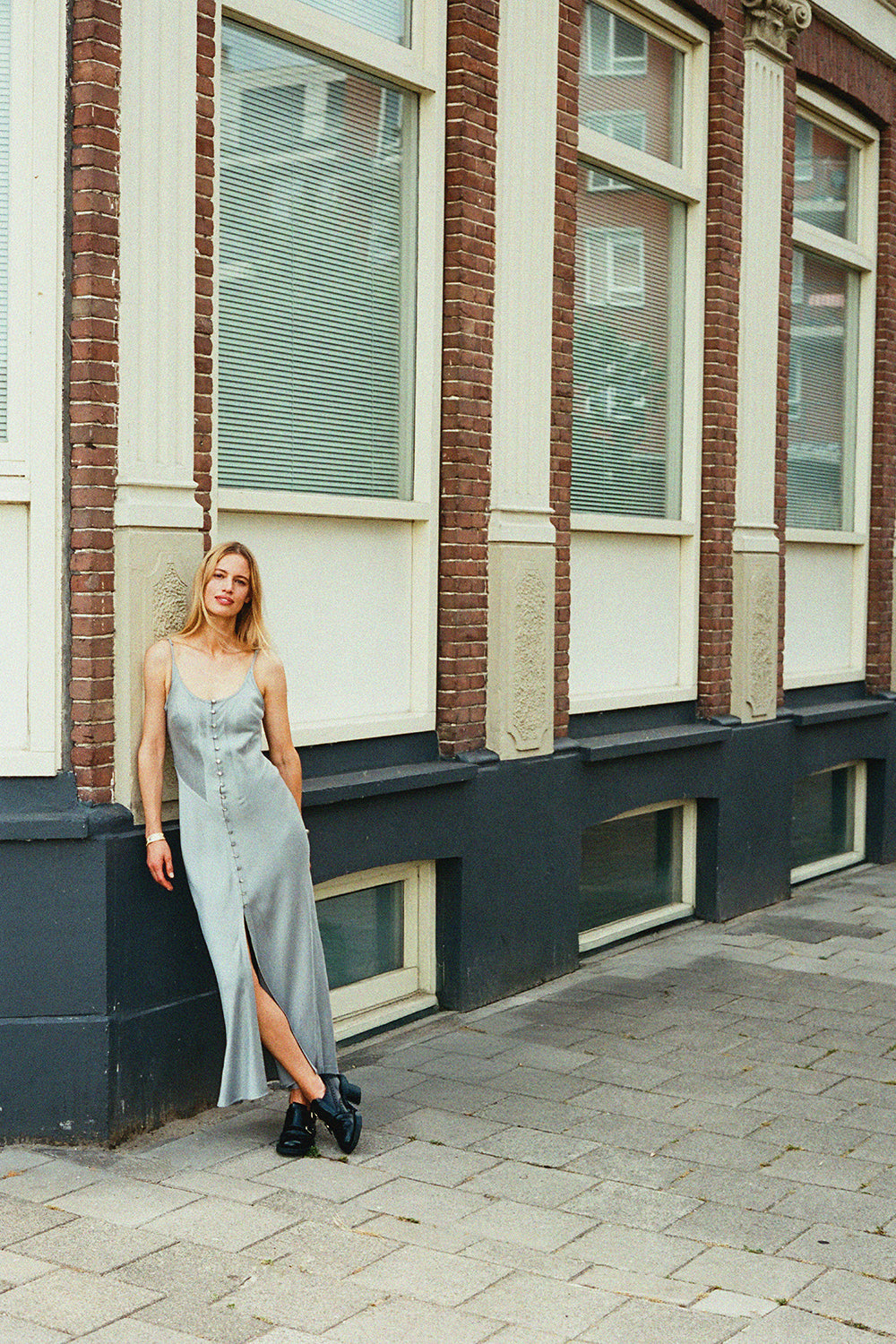 BONNIE KLEID GRAU