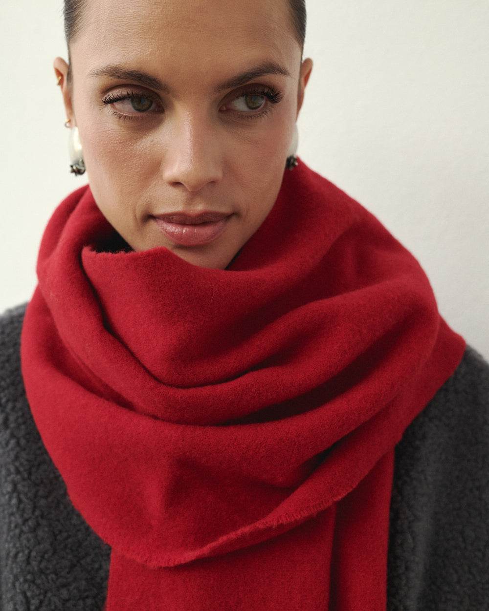 ALL OVER WOOLEN SCARF RED