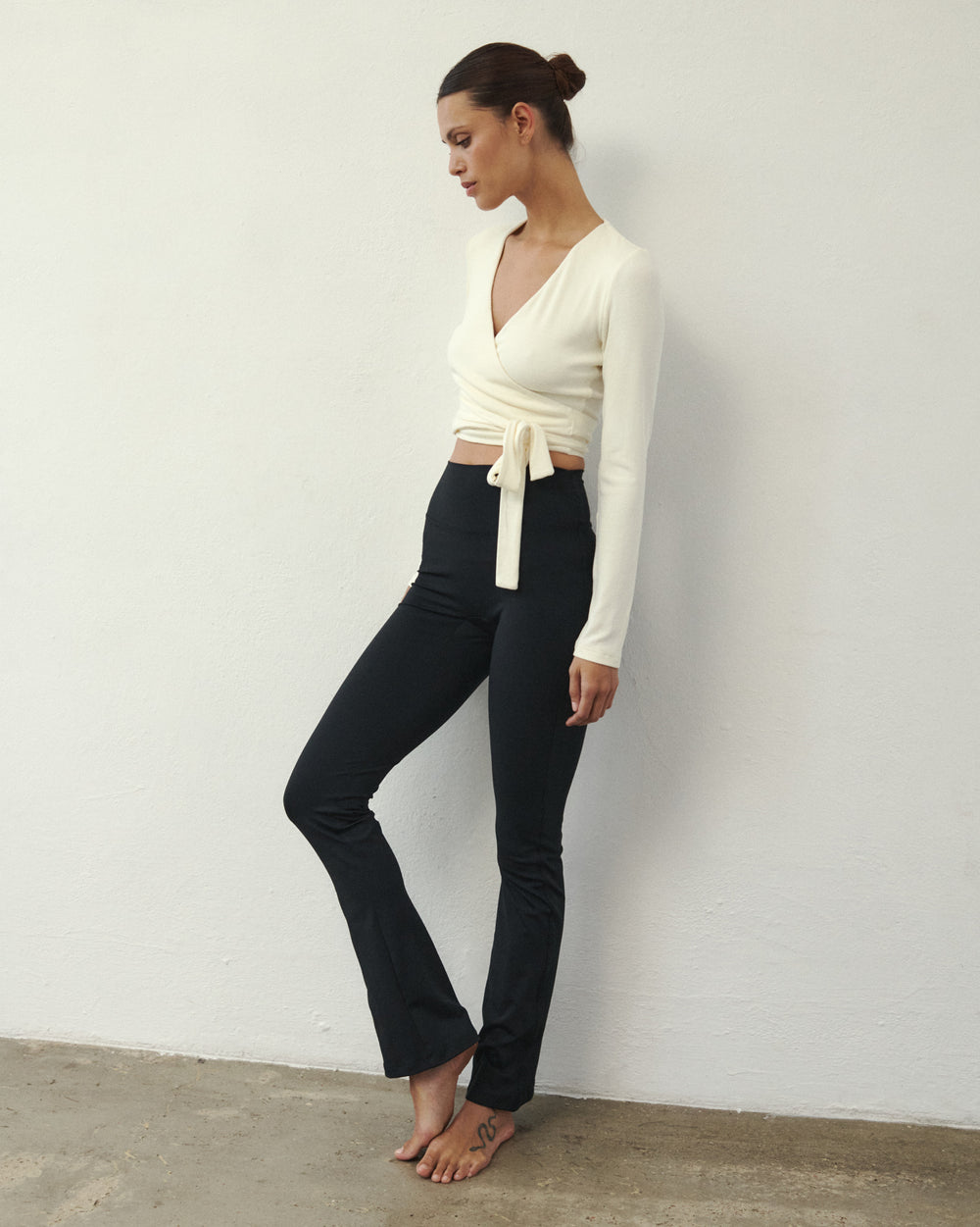 LIV FLARE LEGGINGS BLACK