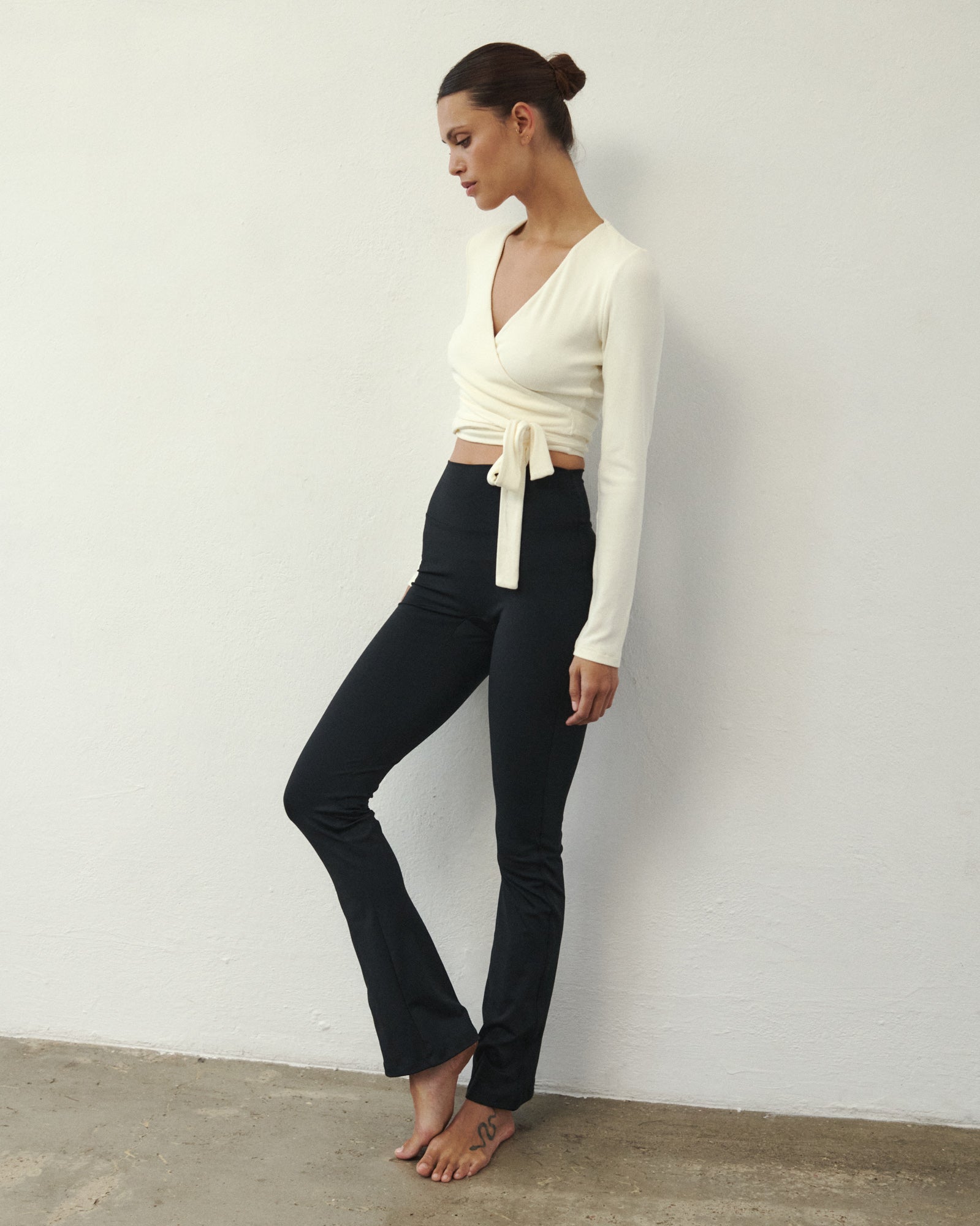 LIV FLARE LEGGINGS BLACK