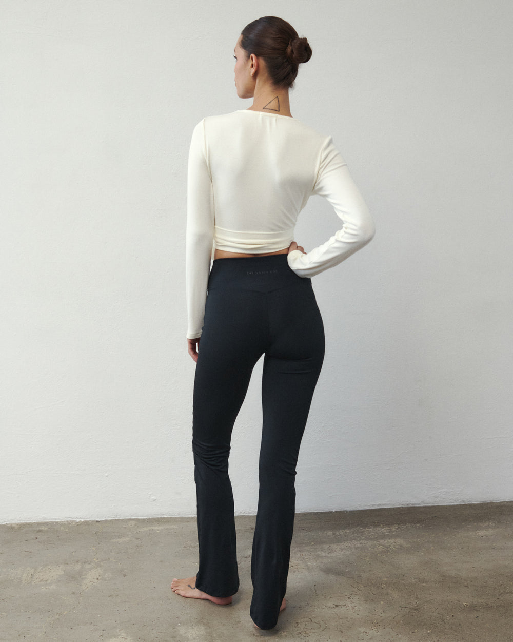 LIV FLARE LEGGINGS BLACK
