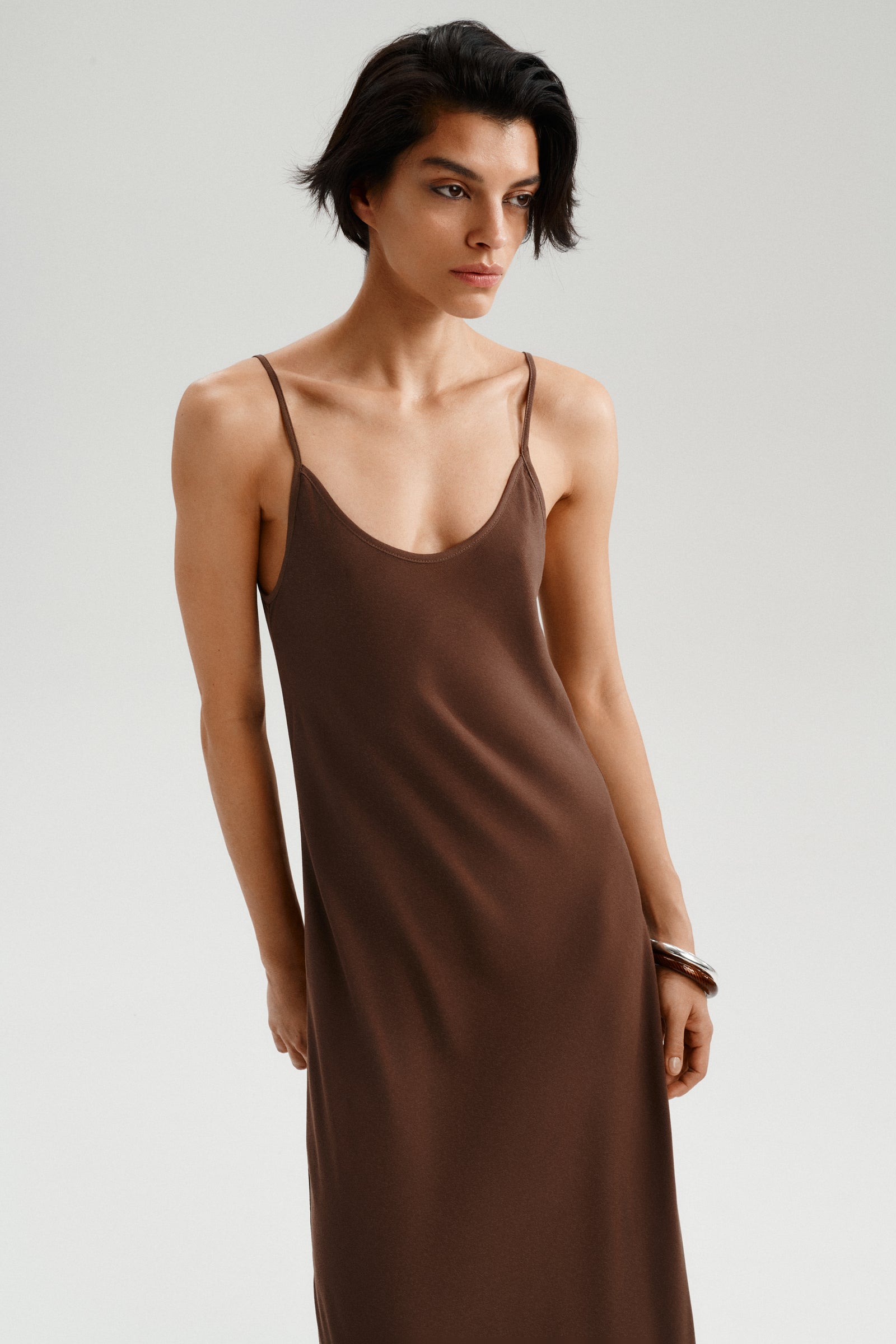 SUKIENKA GOSSIP BROWN