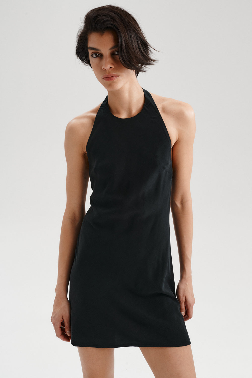 SCHWARZES APRICOT-KLEID