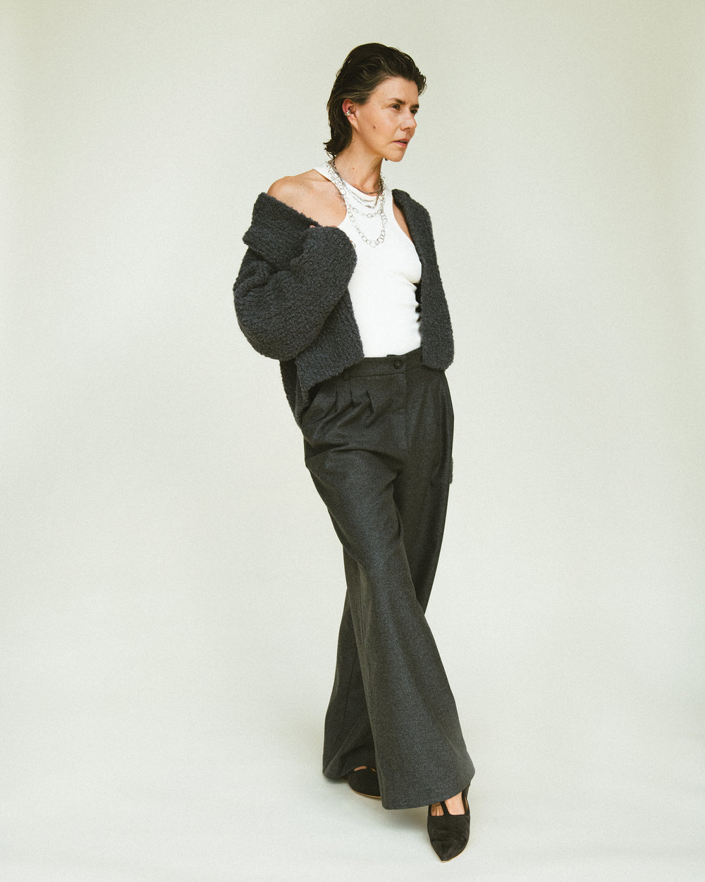 NEUTRA WOOLEN CARDIGAN GRAPHITE
