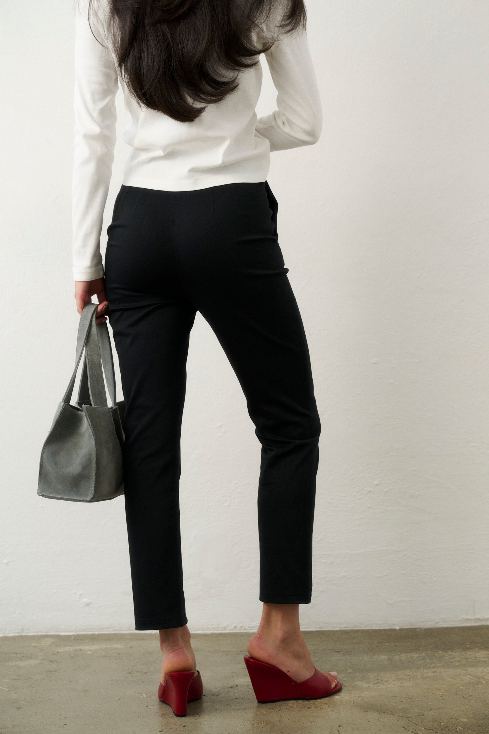 JJ CAPRI PANTS BLACK