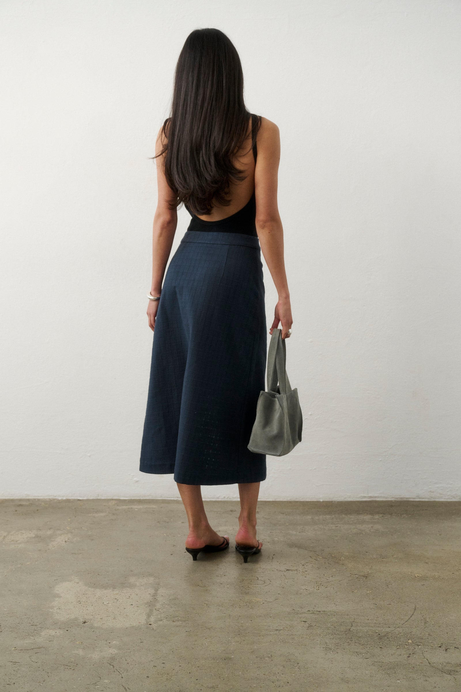FROM LA MIDI SKIRT GRAPHITE