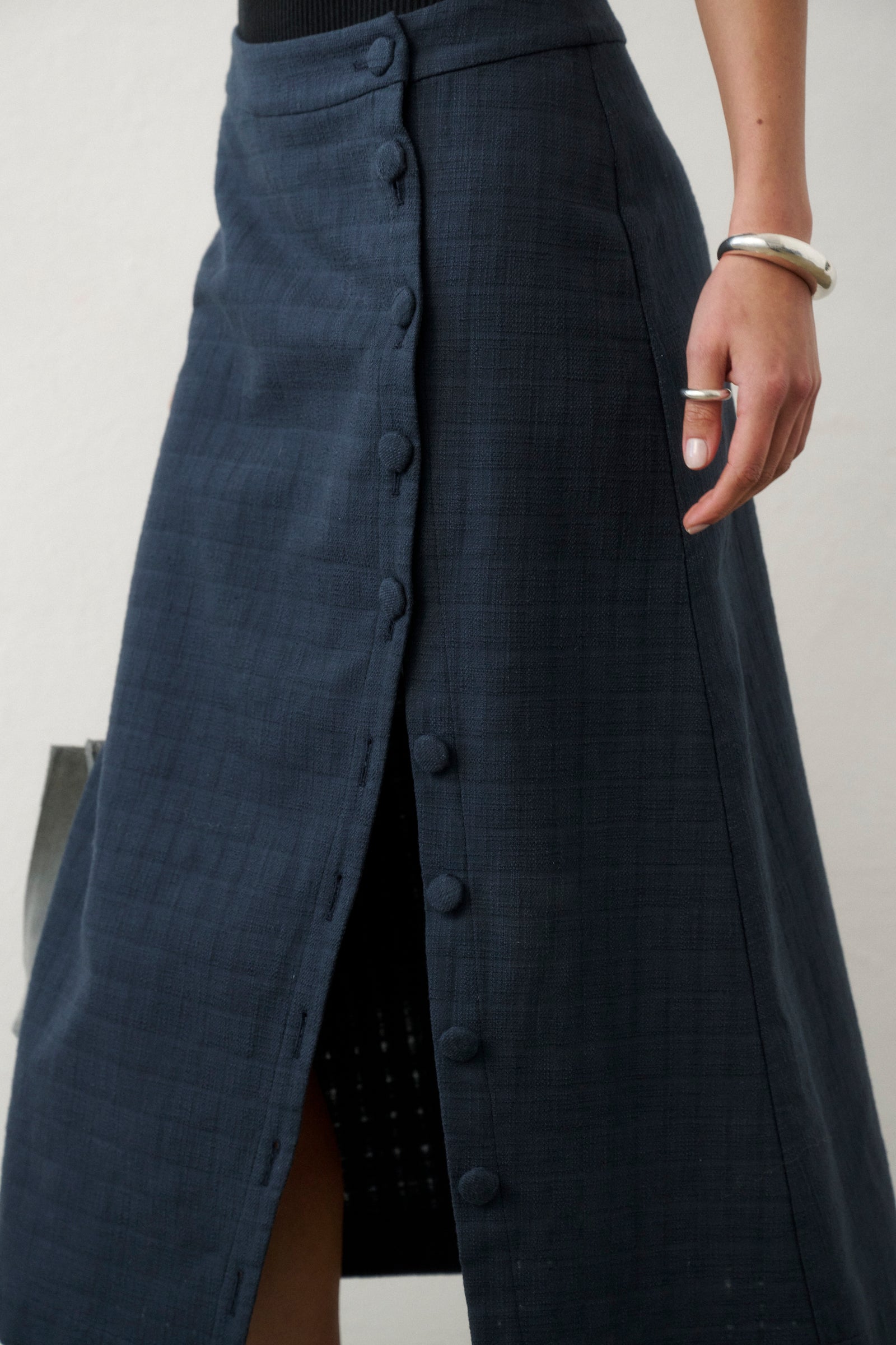 FROM LA MIDI SKIRT GRAPHITE