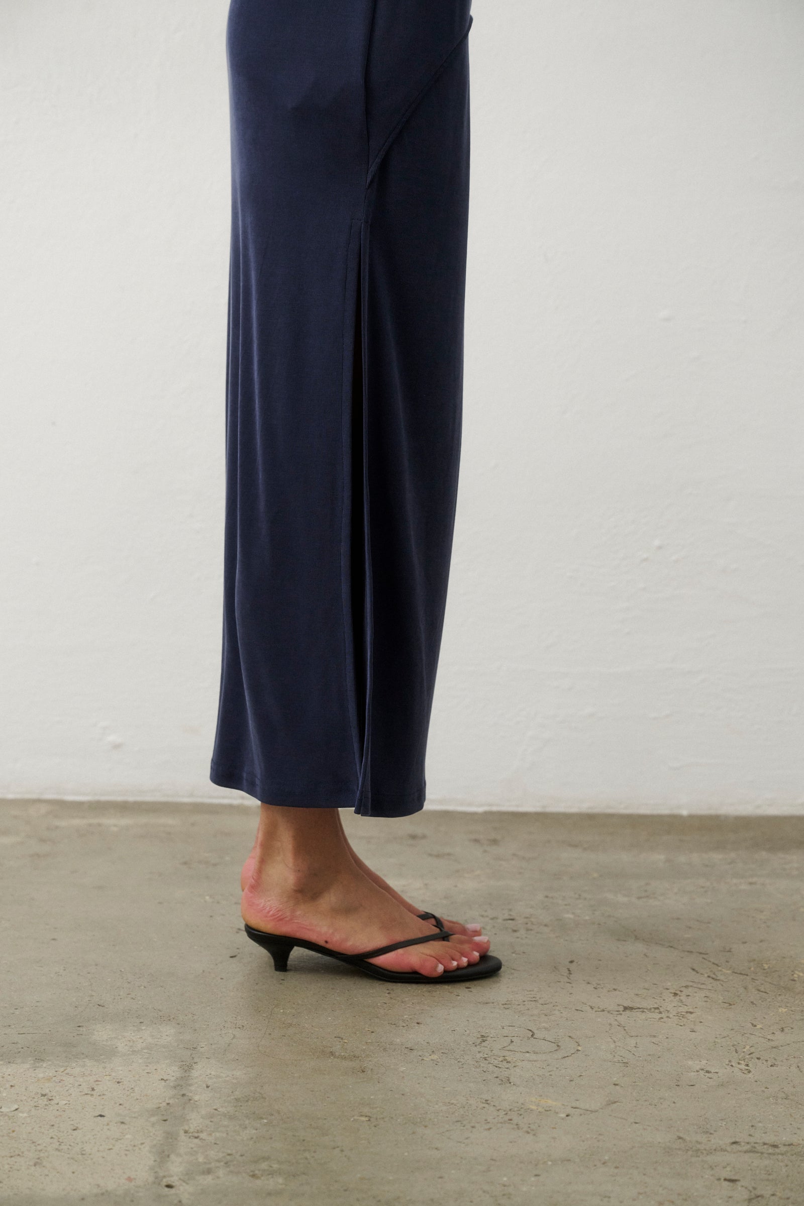 COMMON SKIRT NAVY