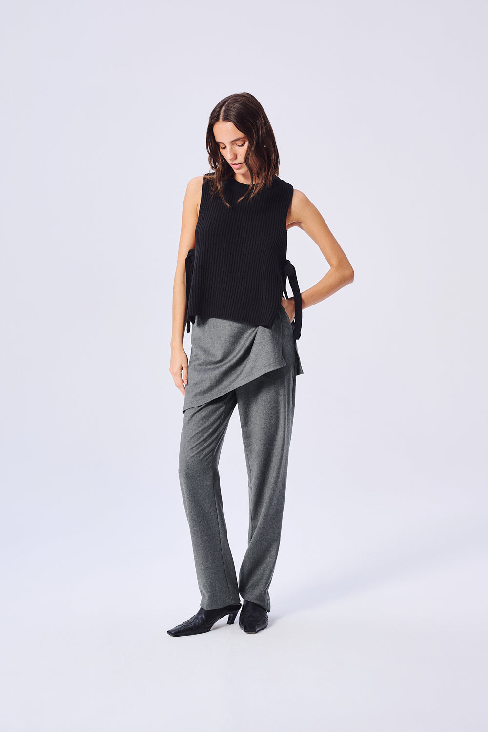 GIVING WOOL PANTS WITH DETACHABLE SKIRT