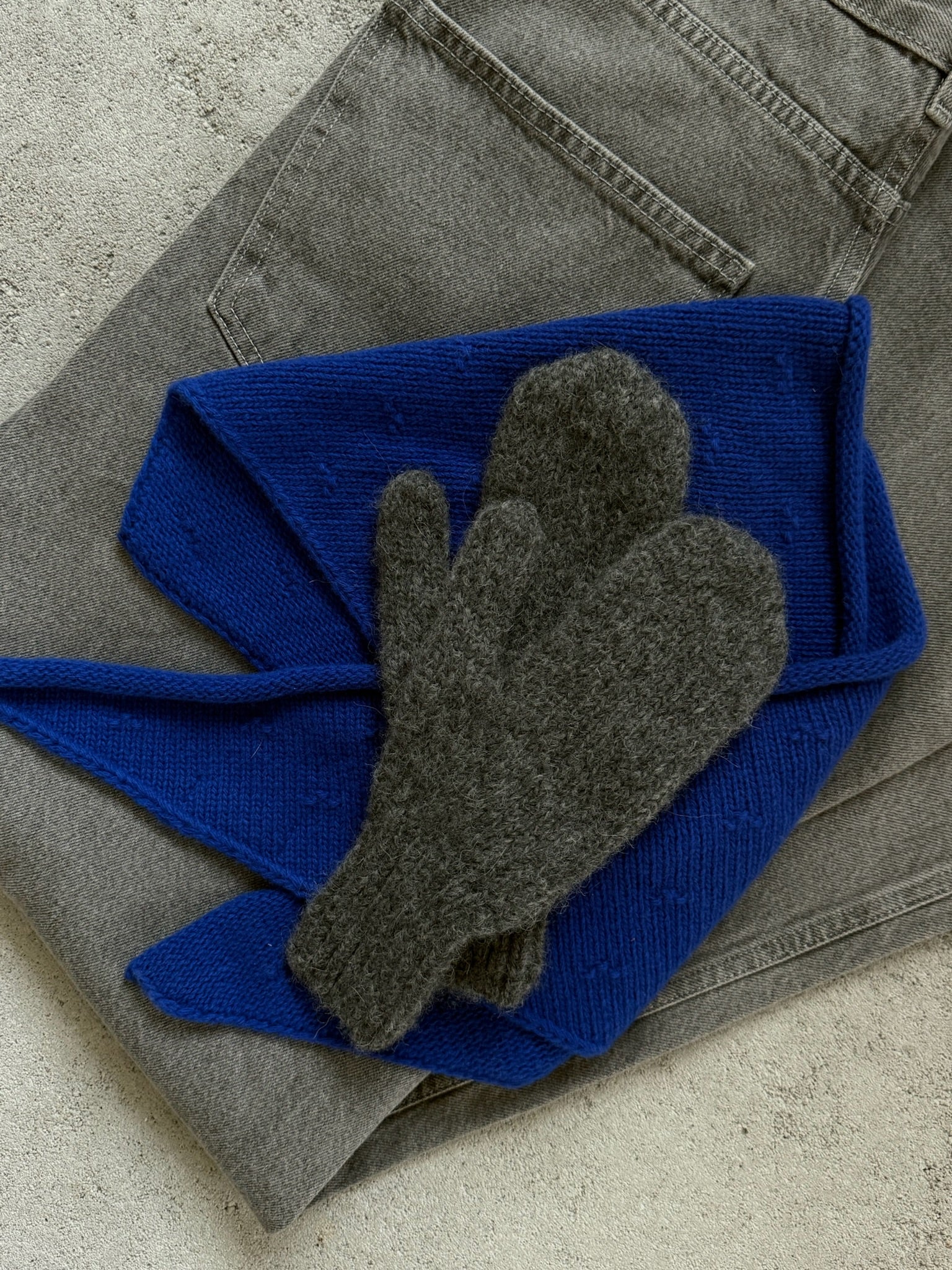 RĘKAWICZKI WEŁNIANE SNUG GRAPHITE