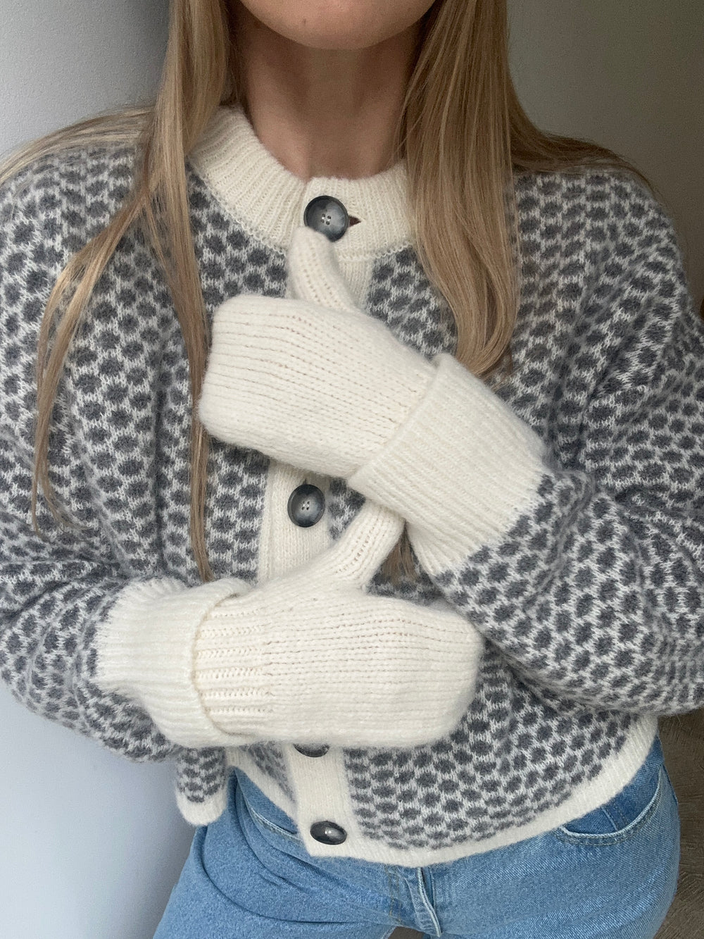 SNUG WOOLEN MITTENS ECRU