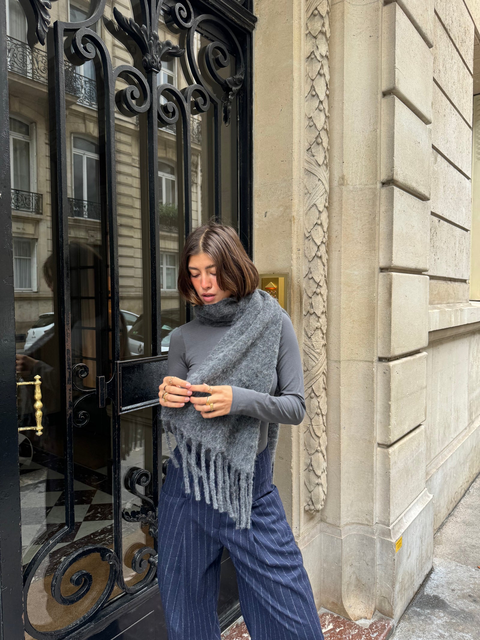 SZALIK DAMSKI WEŁNIANY ORLANDO GRAFITOWY