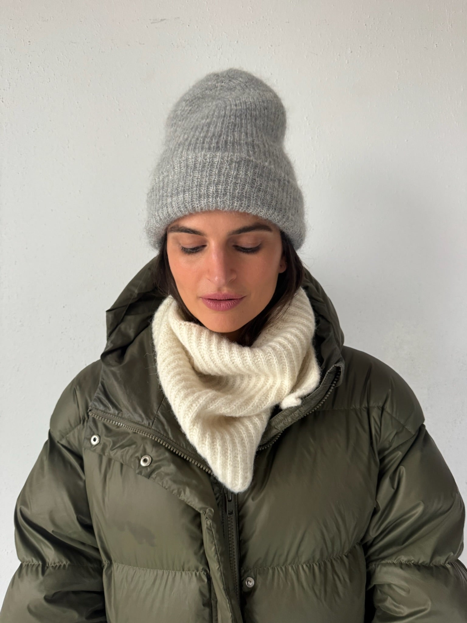 KOI BRUSHED WOOL BANDANA ECRU