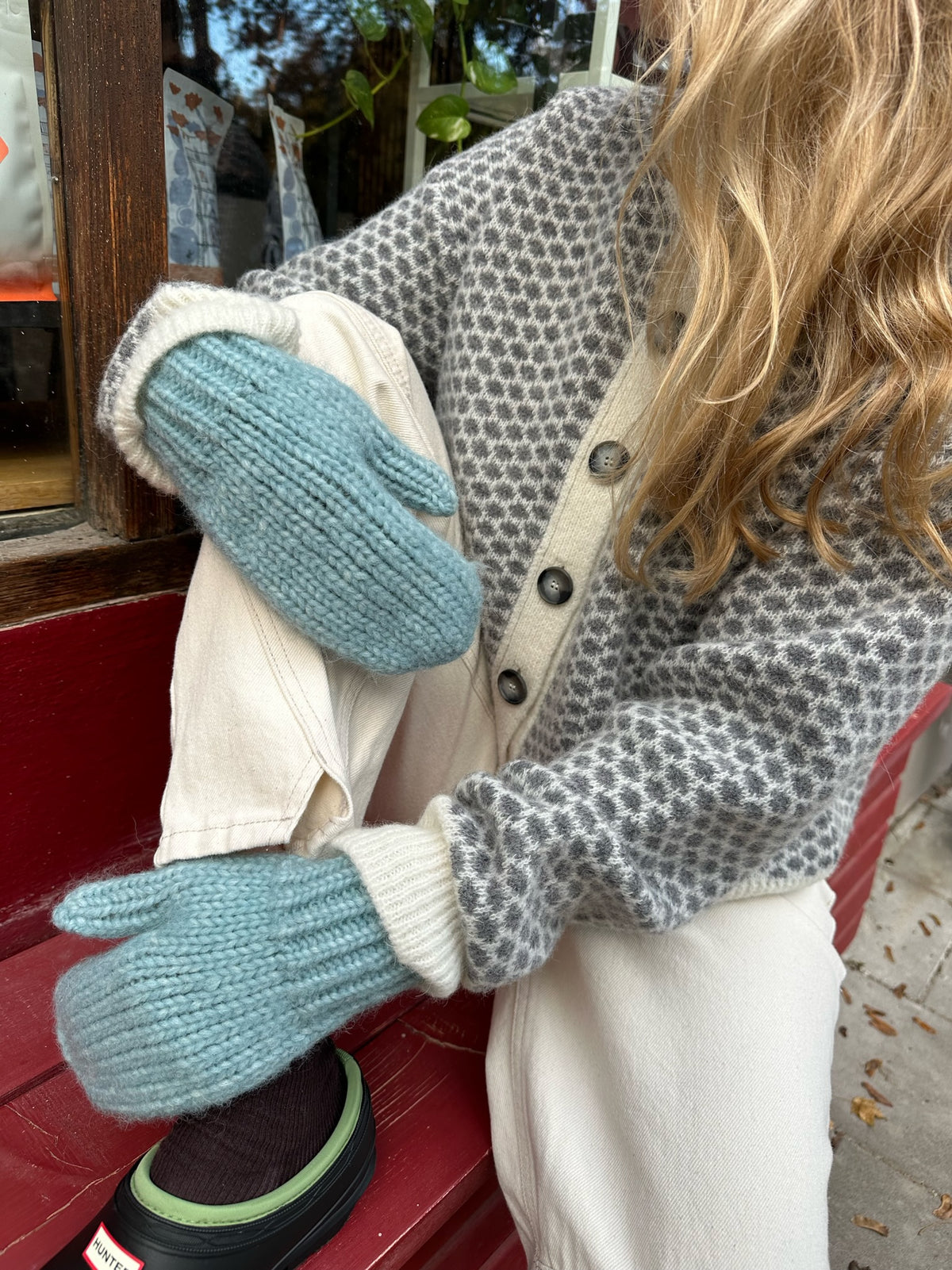 SNUG CHUNKY WOOLEN MITTENS BLAU