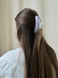 SUI AVA HAIR CLAW HELLE RAINBOW