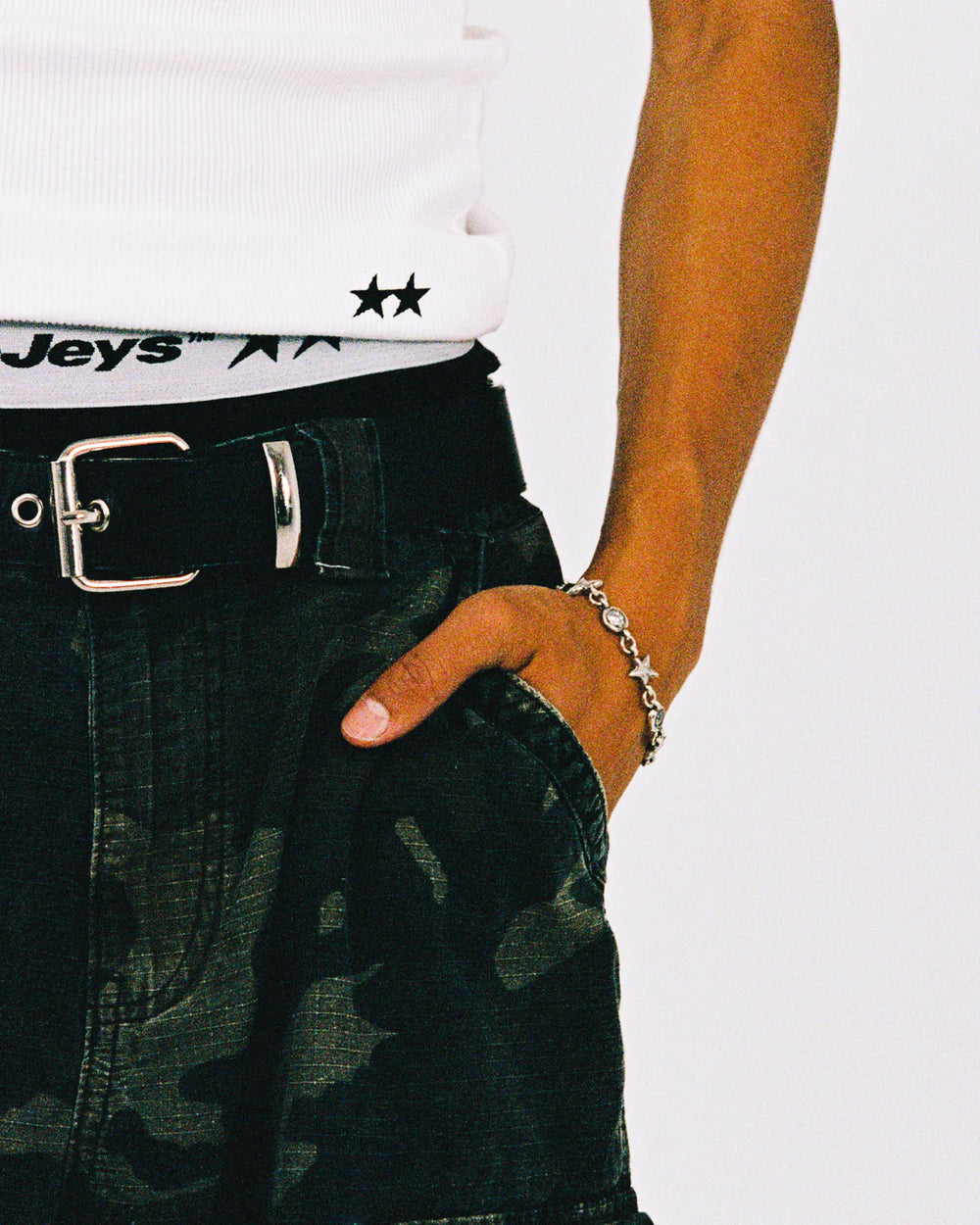 WHITE SQUADRA BRACELET