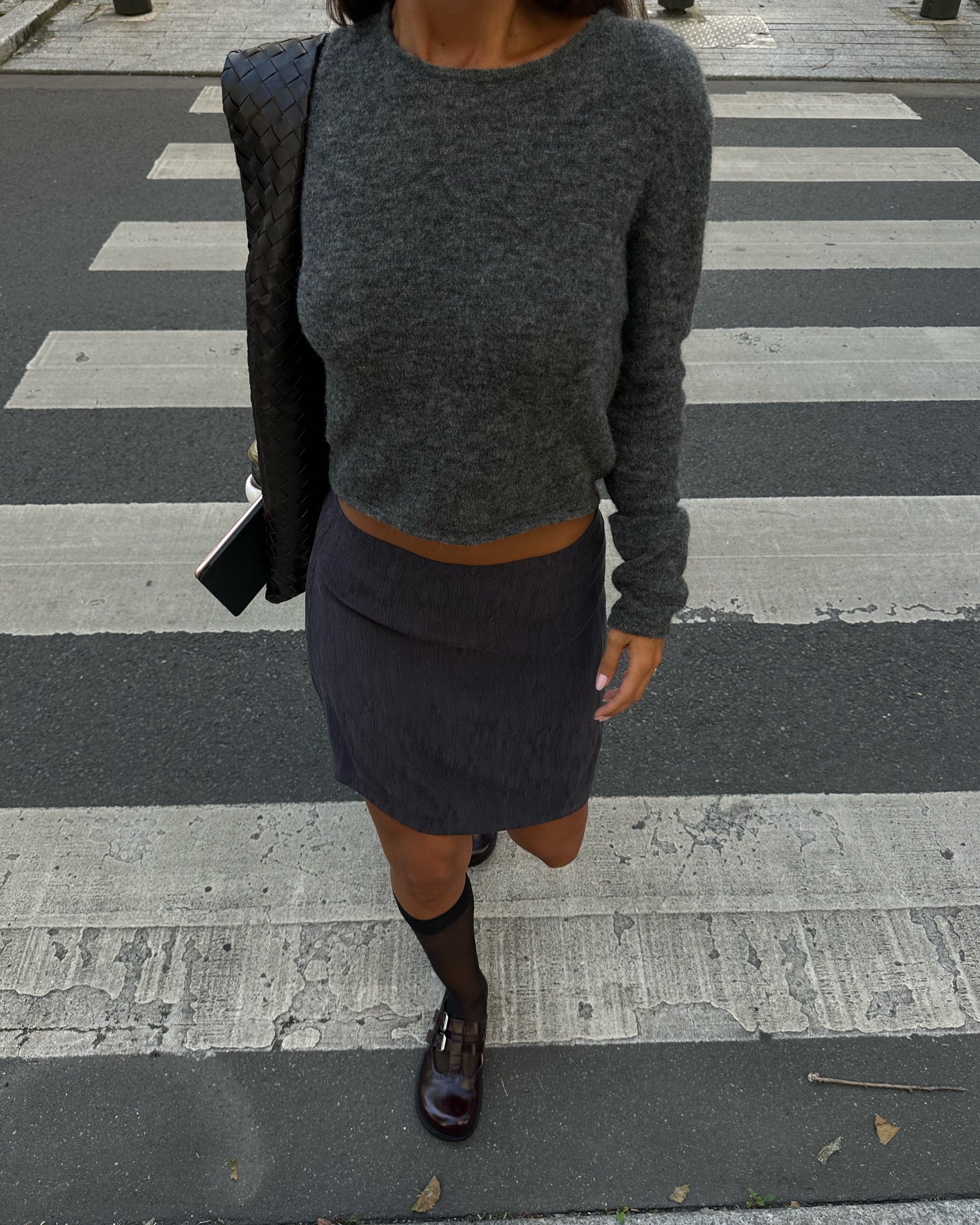 moon　Tニット グレーＭ MOON SWEATER GRAPHITE