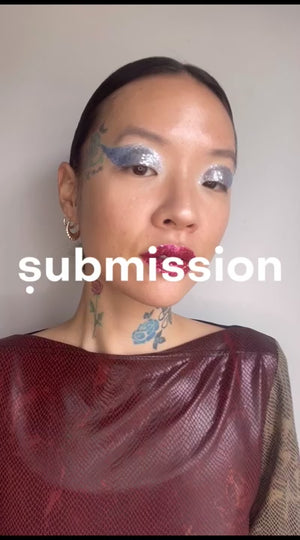 SUBMISSION BEAUTY GLITTER BLUE